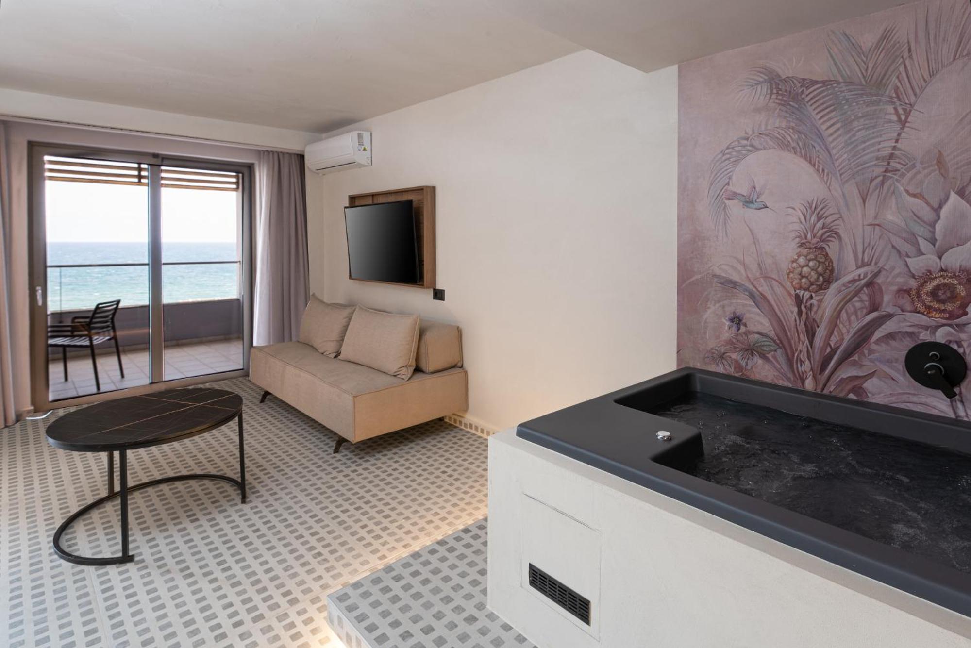Iolida Beach By Smile Hotels Agia Marina  Room photo